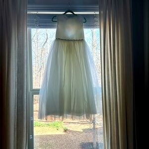 Girls size 8 flower girl dress